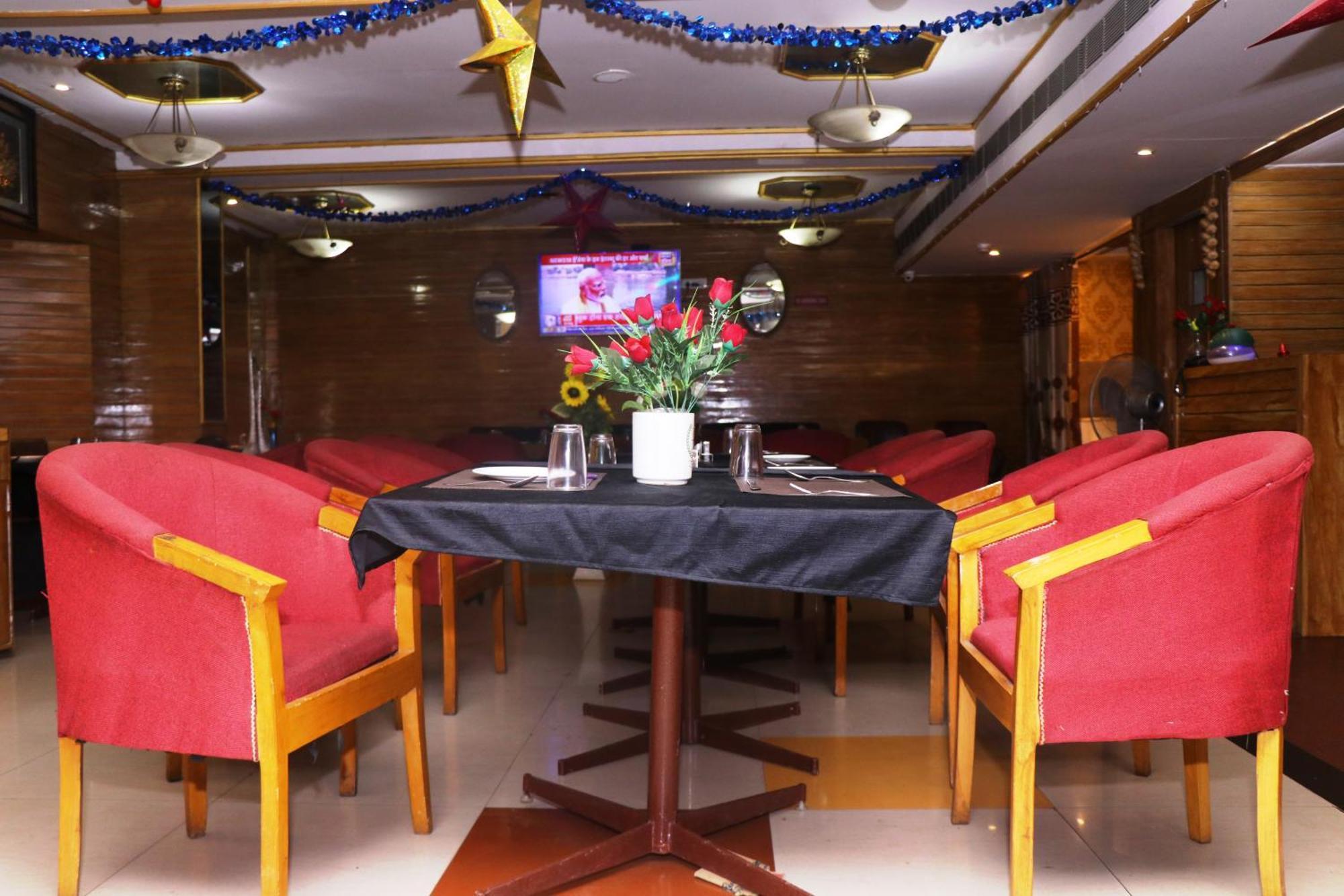 Hotel Samrat International Патна Экстерьер фото