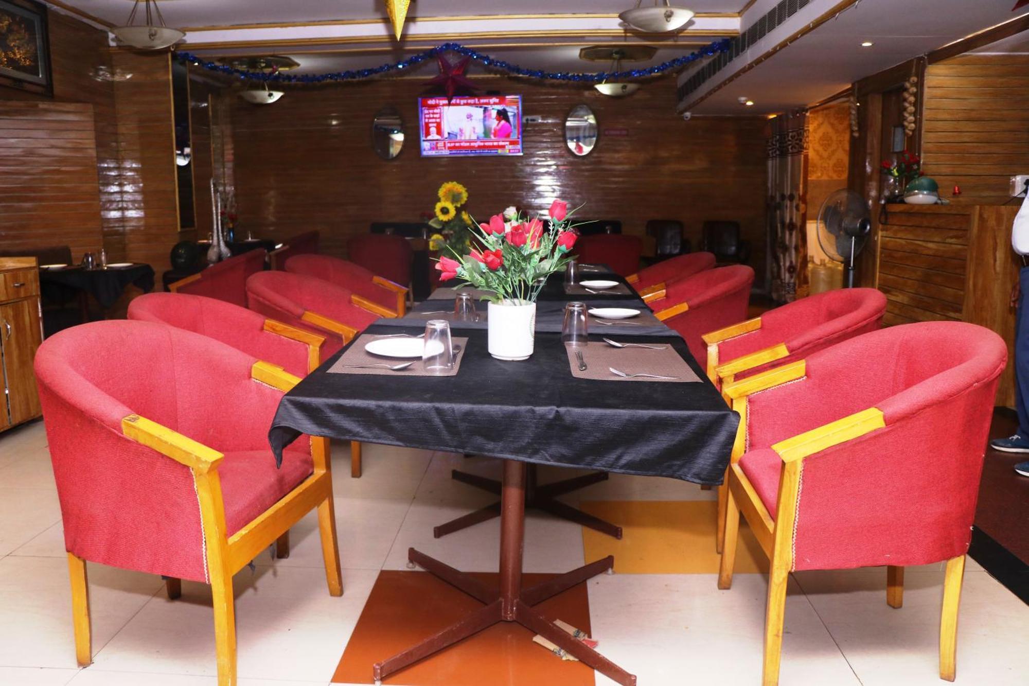 Hotel Samrat International Патна Экстерьер фото