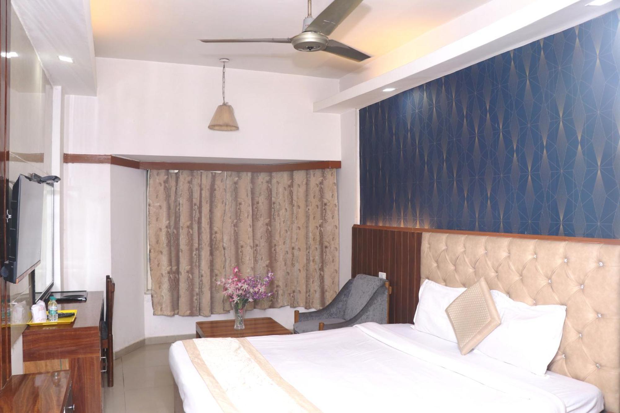 Hotel Samrat International Патна Экстерьер фото