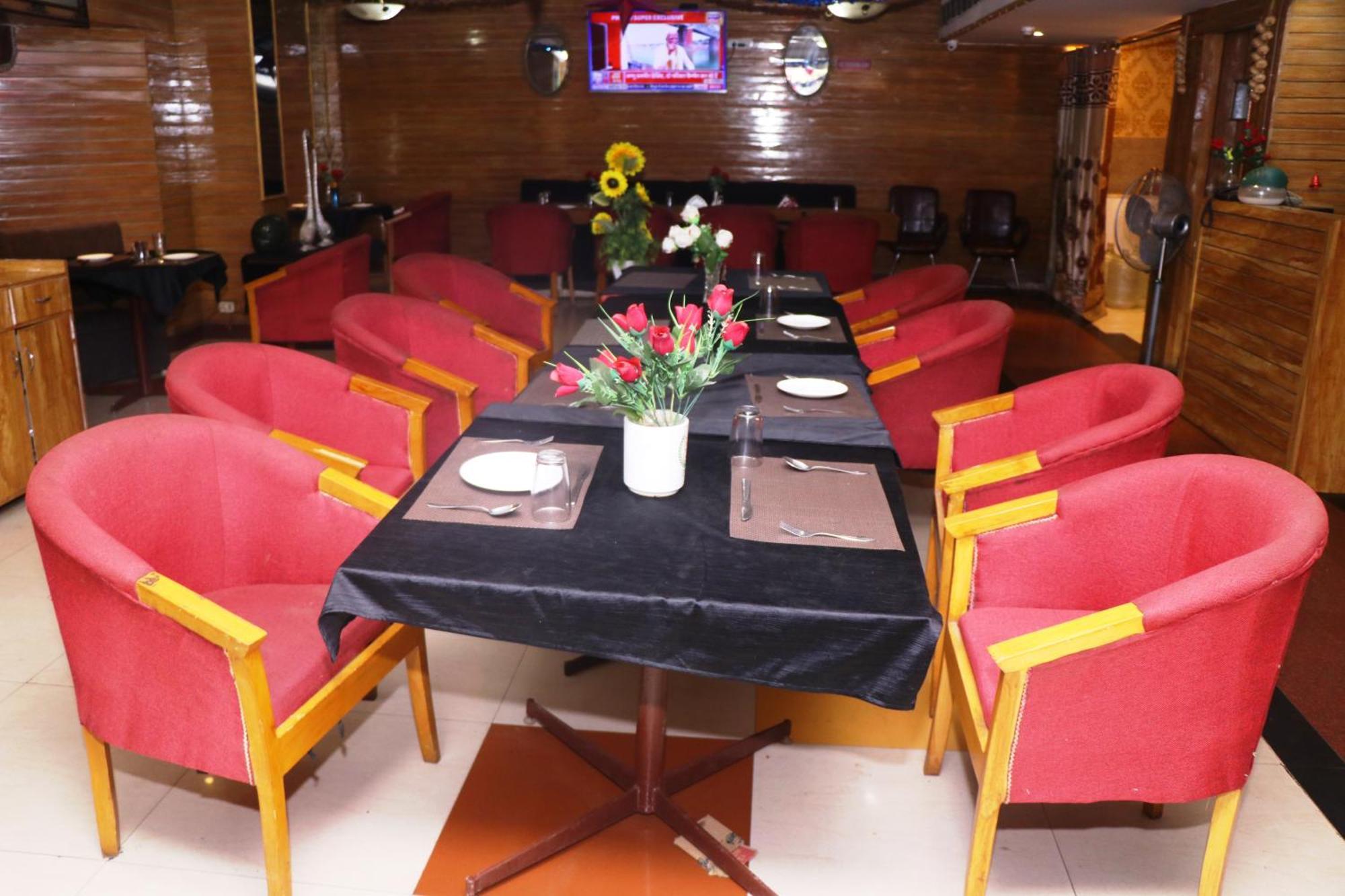 Hotel Samrat International Патна Экстерьер фото