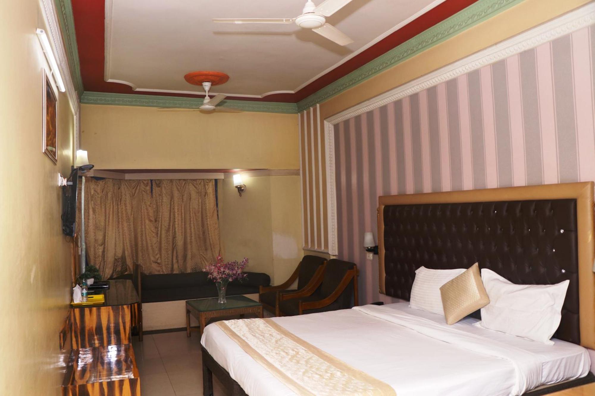 Hotel Samrat International Патна Экстерьер фото