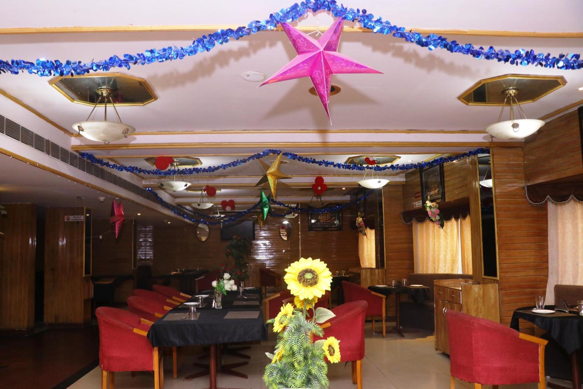 Hotel Samrat International Патна Экстерьер фото