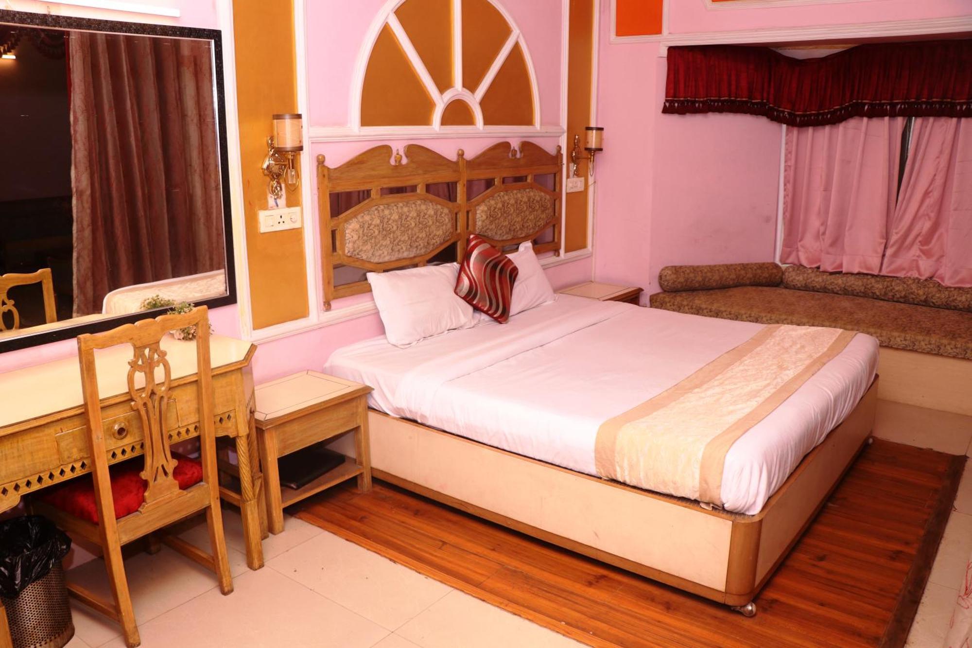 Hotel Samrat International Патна Экстерьер фото